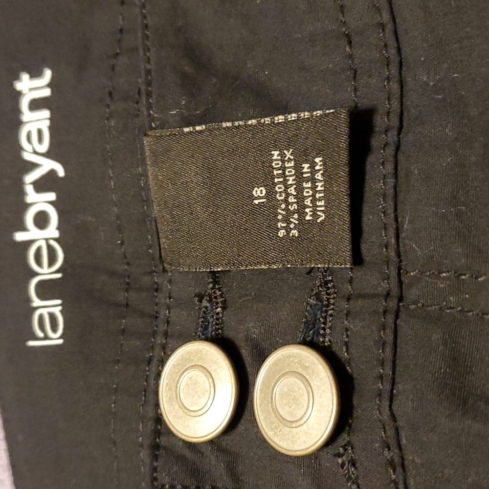 Lane Bryant SZ 18 Black cotton shorts,see pics,pockets front & back lightweight